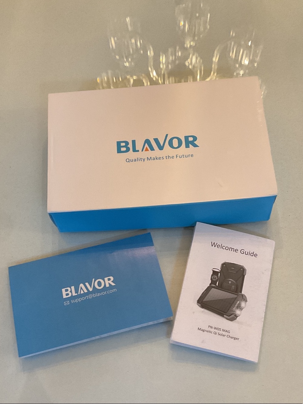 BLAVOR Magnetic Solar Charger Bundle BRAND NEW